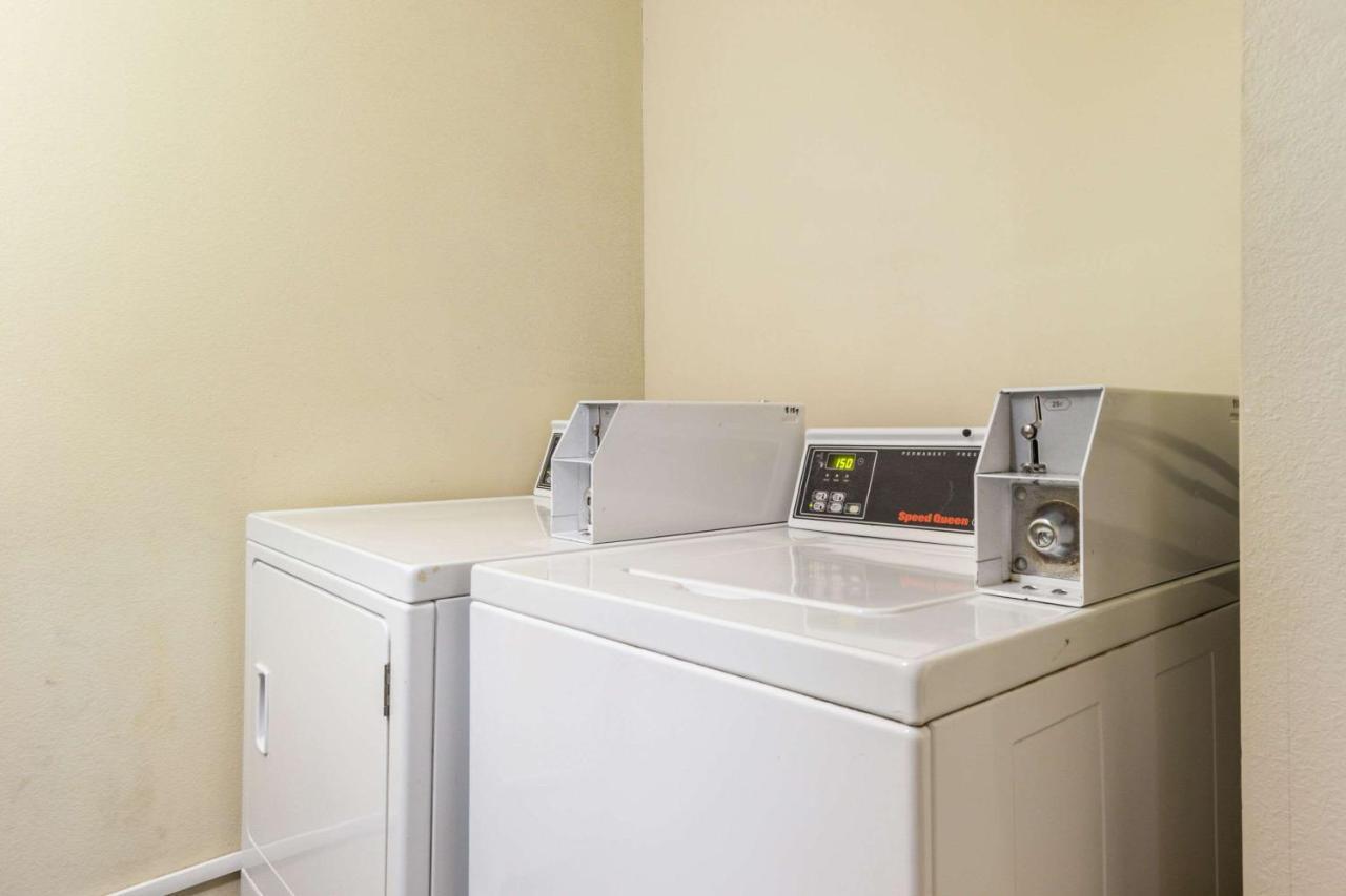 Quality Inn & Suites Florence - Cincinnati South Bagian luar foto