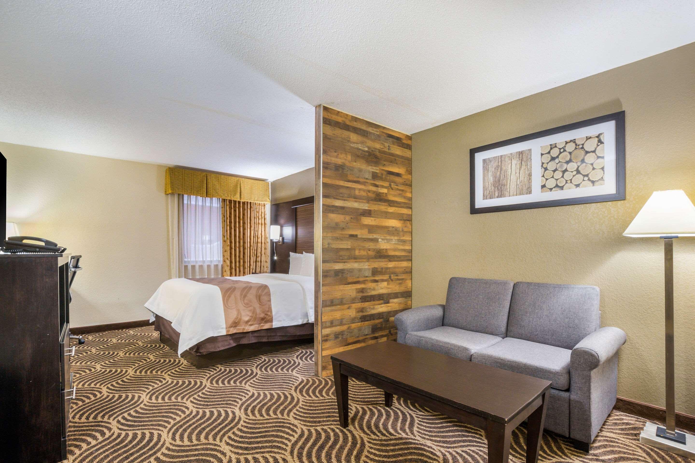 Quality Inn & Suites Florence - Cincinnati South Bagian luar foto