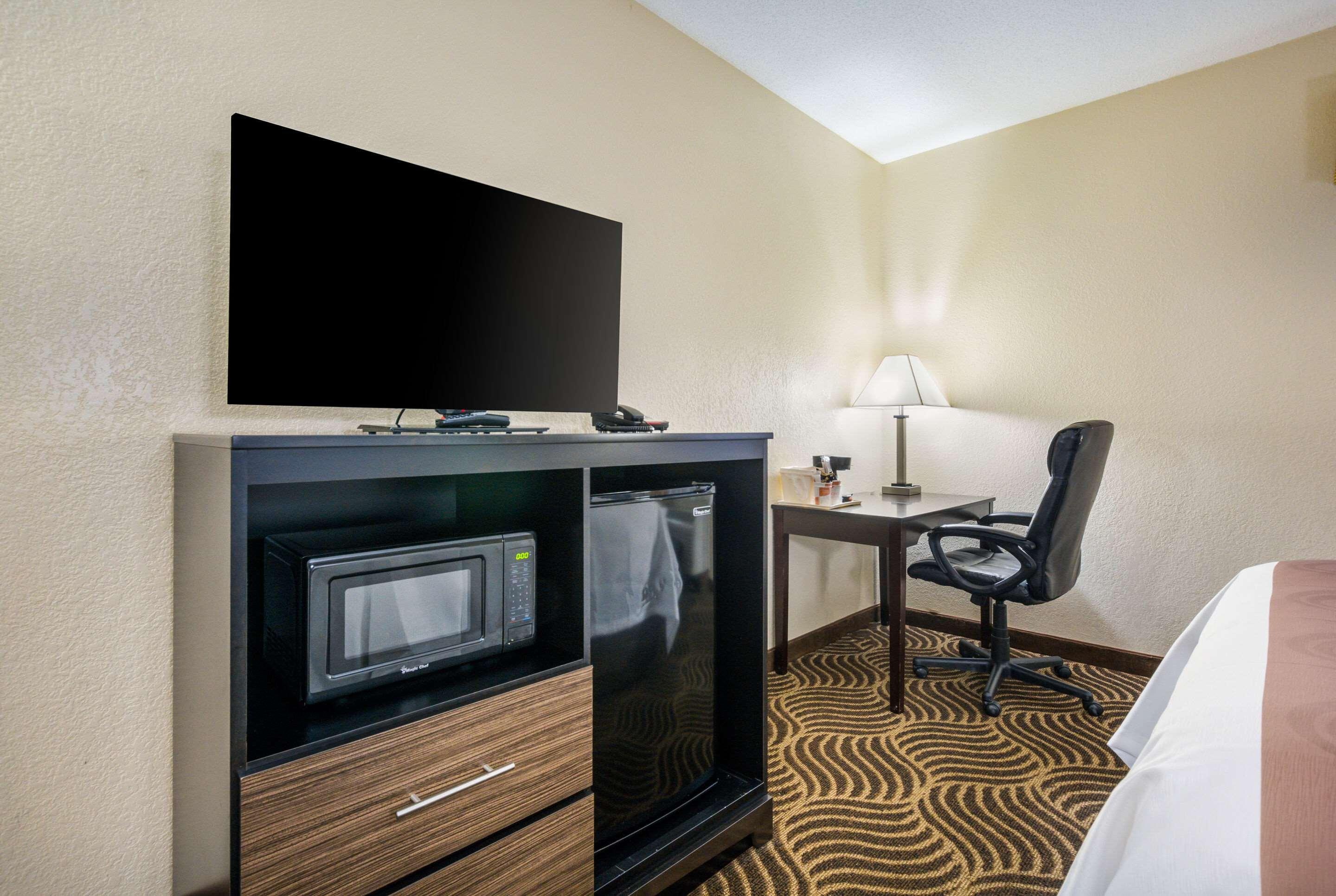 Quality Inn & Suites Florence - Cincinnati South Bagian luar foto