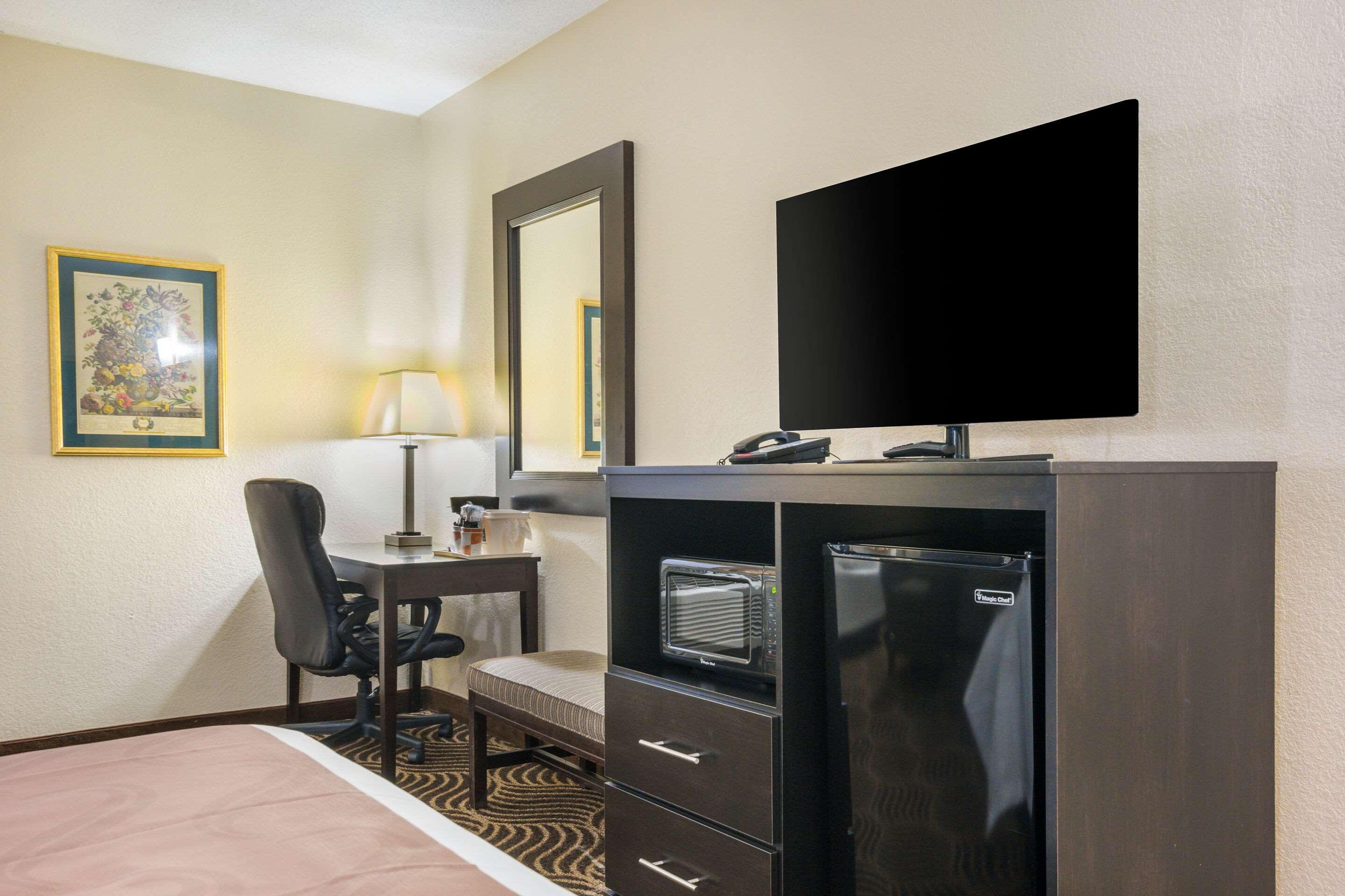 Quality Inn & Suites Florence - Cincinnati South Bagian luar foto