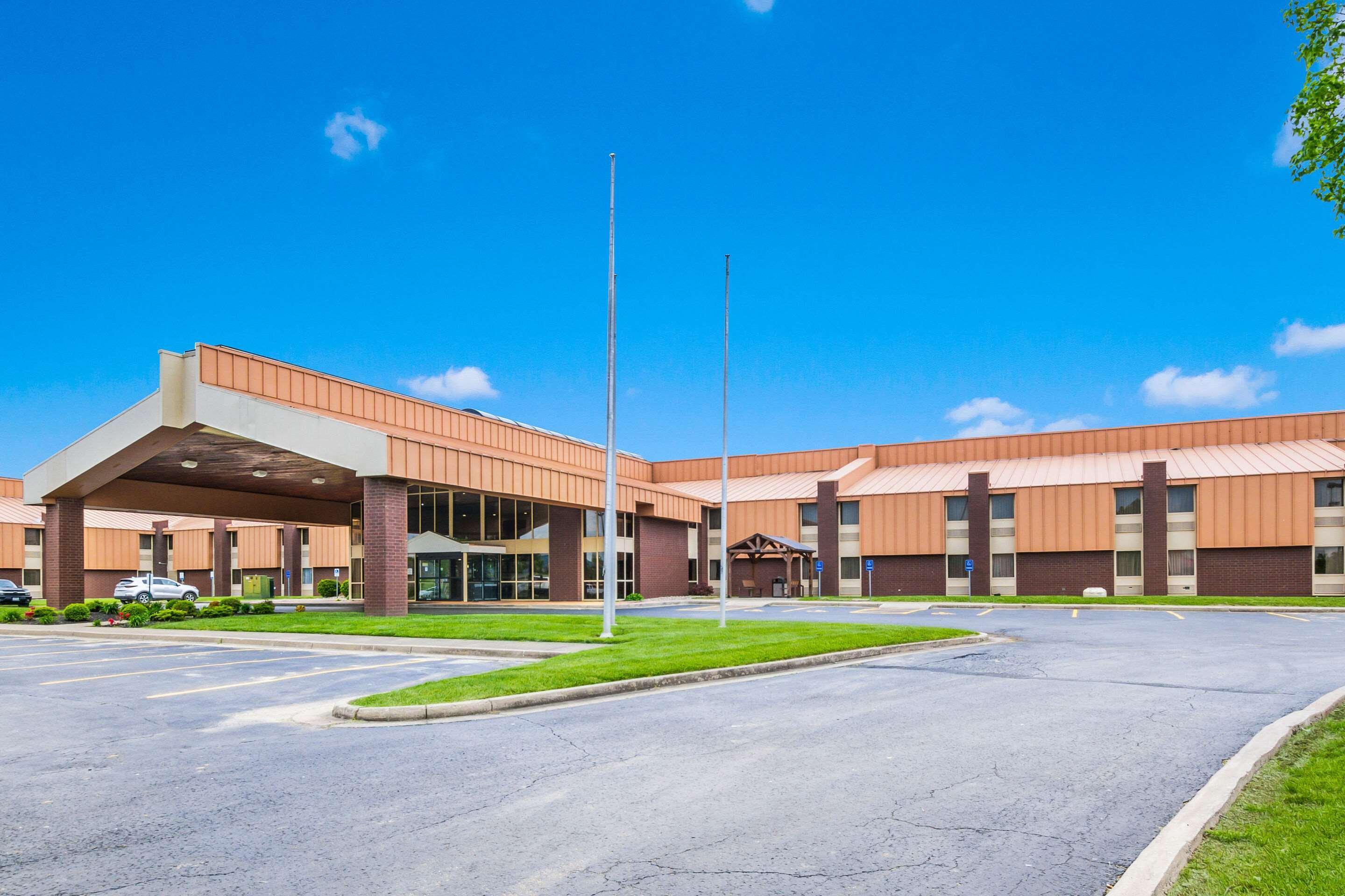 Quality Inn & Suites Florence - Cincinnati South Bagian luar foto
