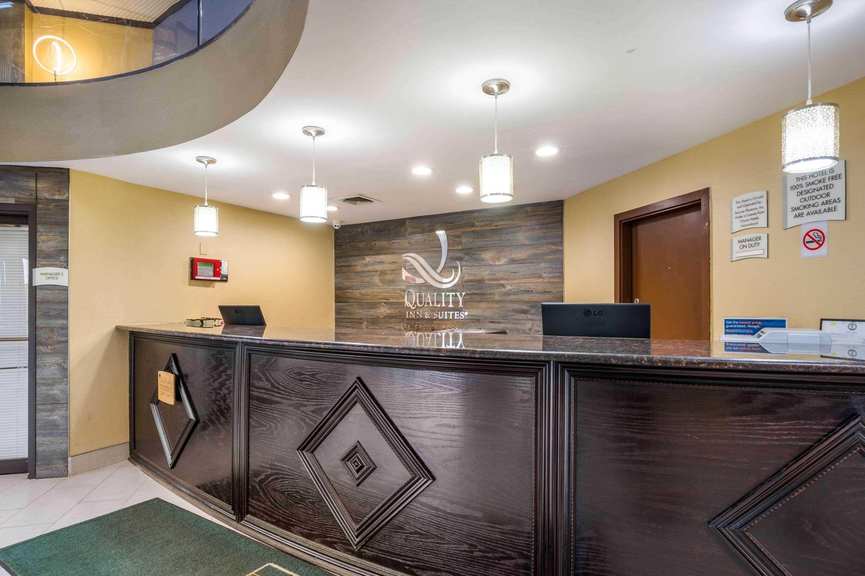 Quality Inn & Suites Florence - Cincinnati South Bagian luar foto