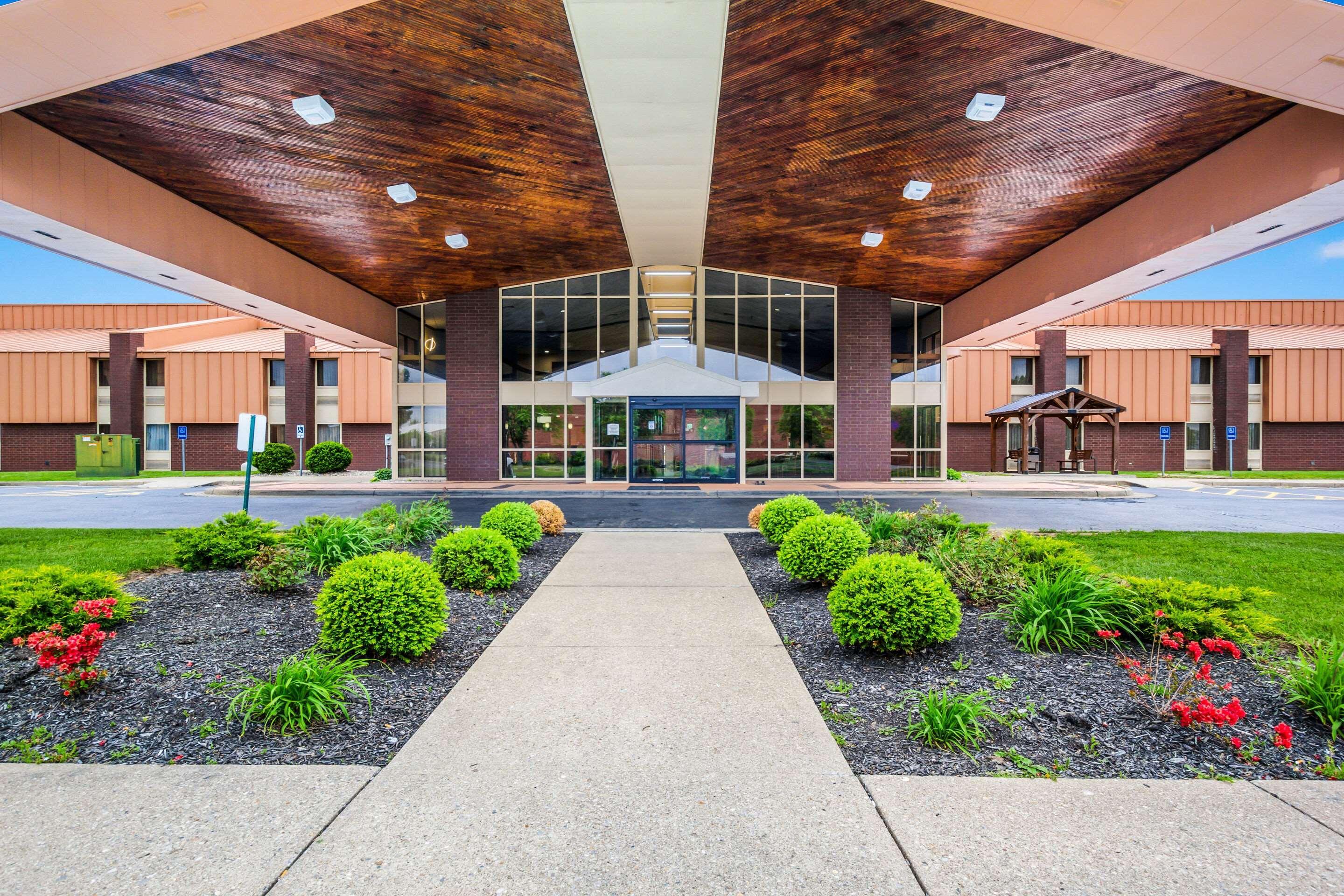 Quality Inn & Suites Florence - Cincinnati South Bagian luar foto