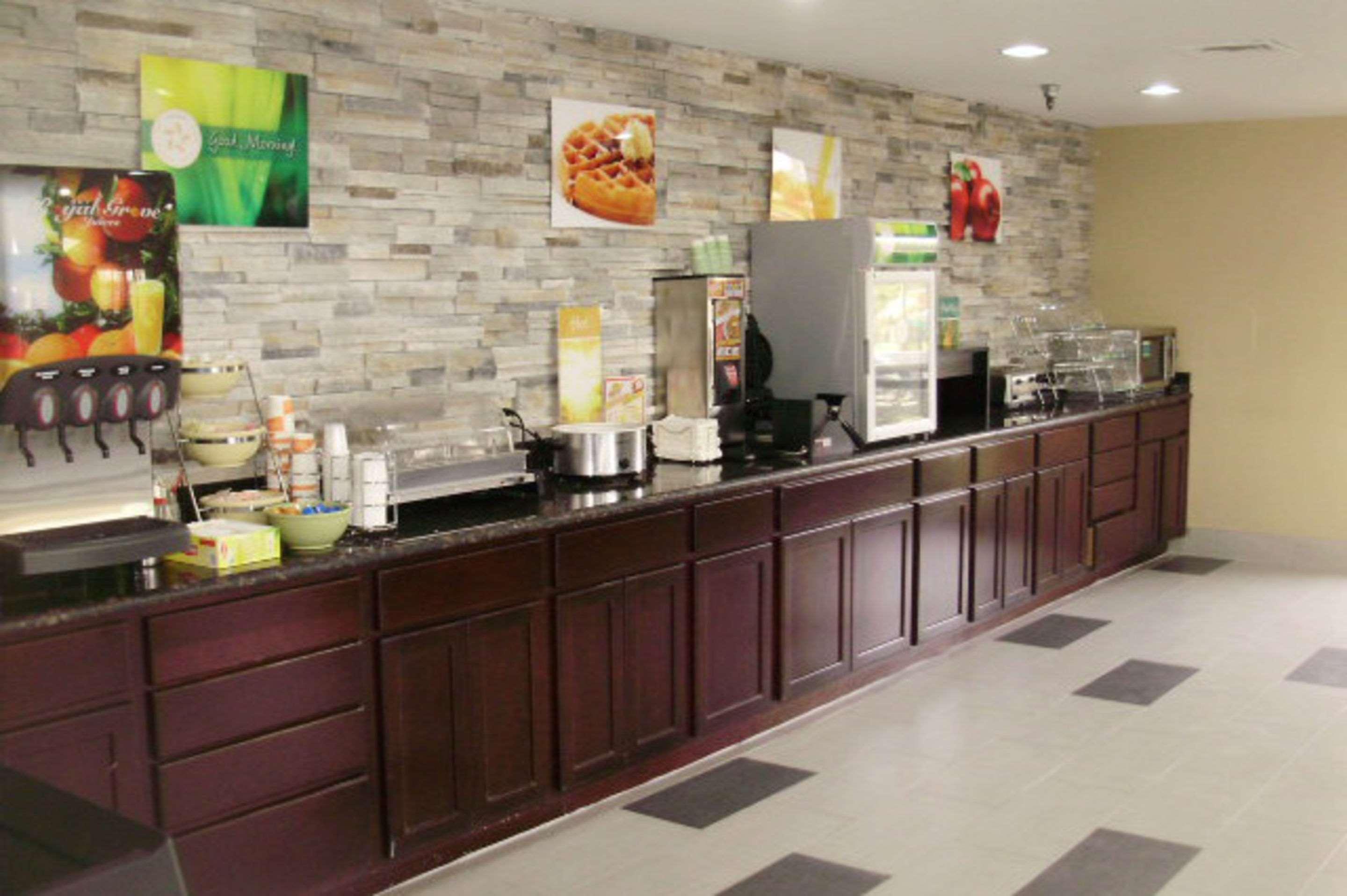 Quality Inn & Suites Florence - Cincinnati South Bagian luar foto