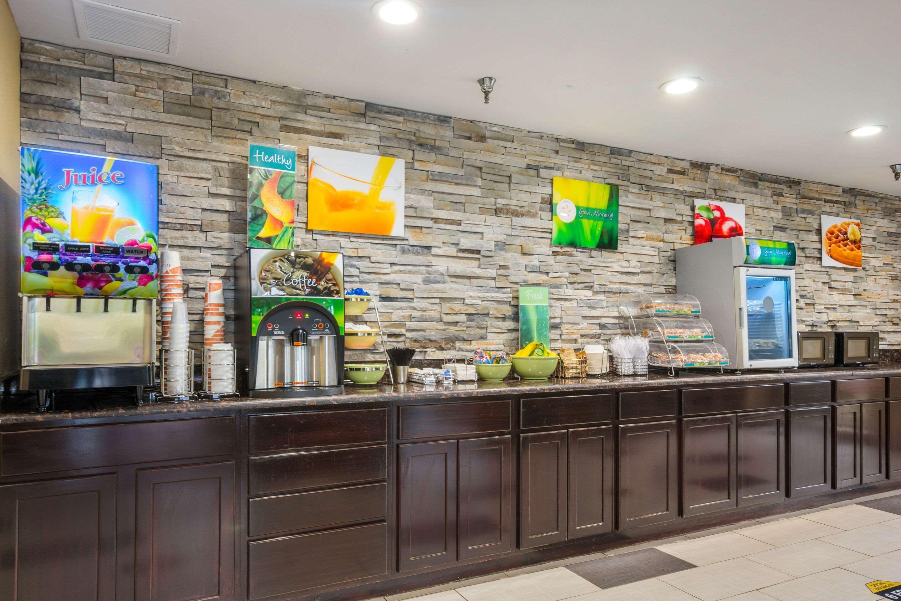 Quality Inn & Suites Florence - Cincinnati South Bagian luar foto